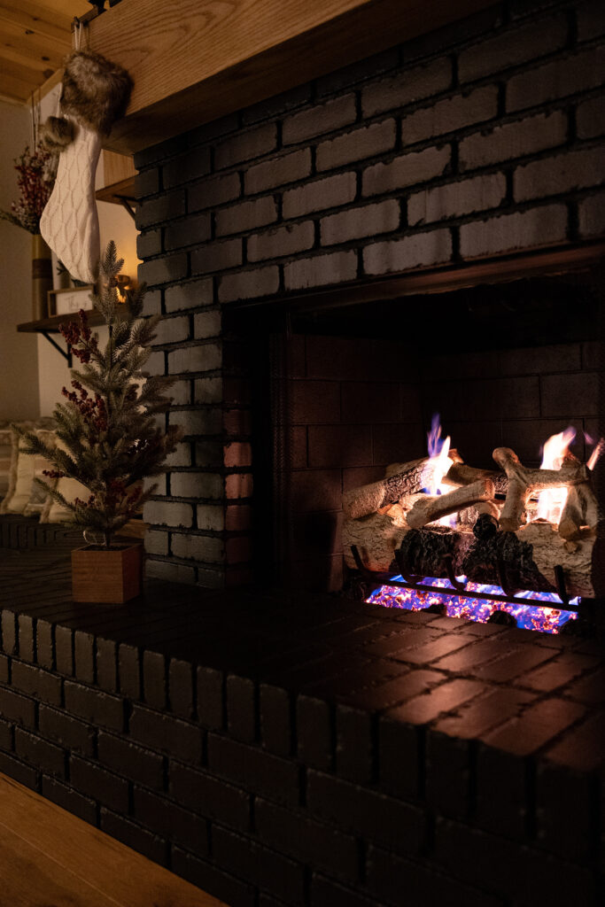 Pinetop Cabin Rental Living Room Fireplace